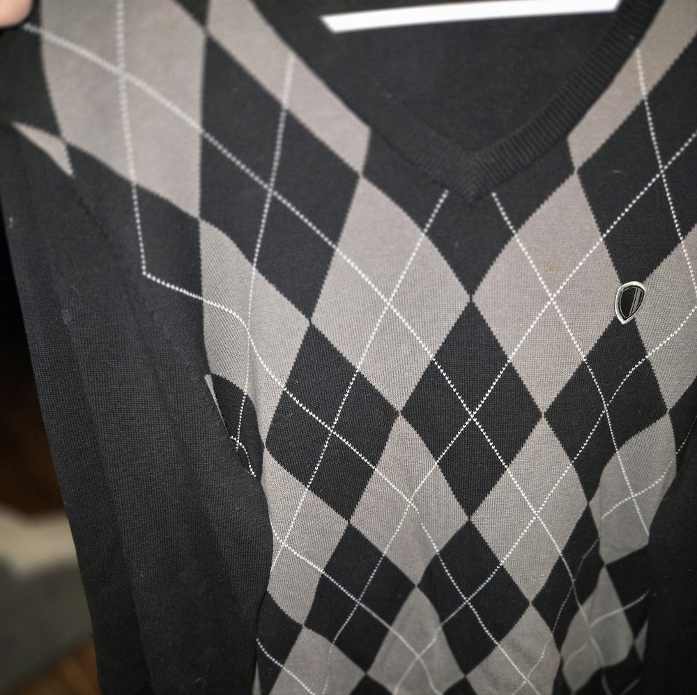Ben Sherman Signature Chic Argyle V-Neck Sweater